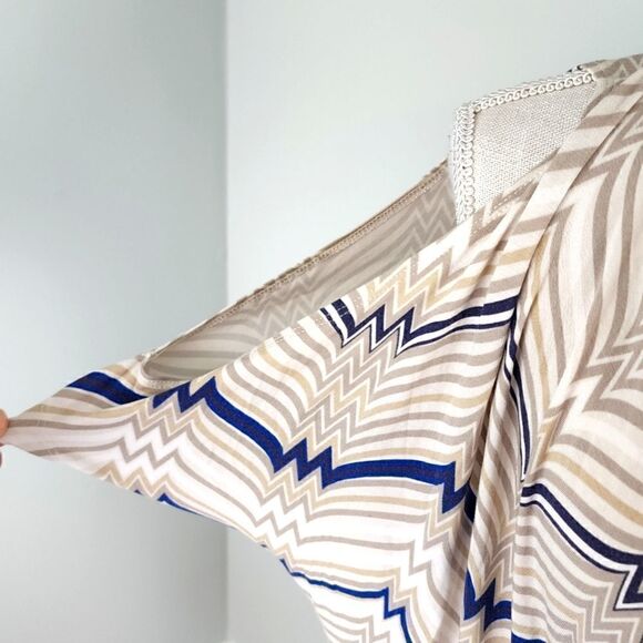 TART WOMEN'S FITTED COLD SHOULDER RUCHED DETAIL AZTEC DESIGN DRESS SIZE XS - Picture 3 of 7